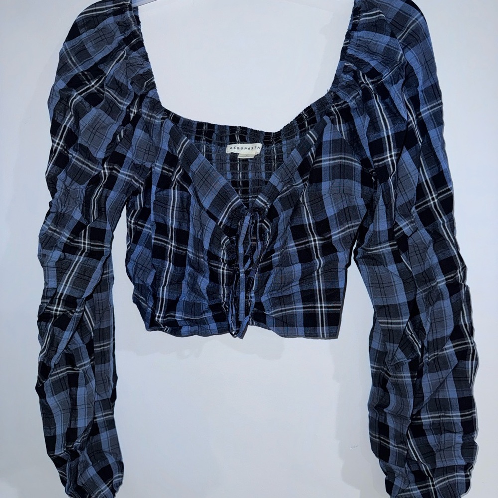 Aeropostale Blue and Black Plaid crop top